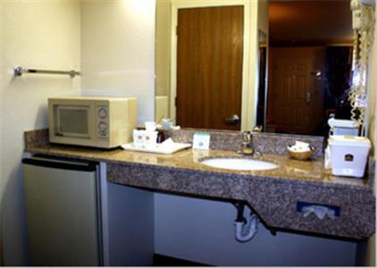 Cloverdale Wine Country Inn & Suites Habitación foto